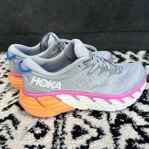 Brand new HOKA Women’s Men’s GAVIOTA 4
Size 10.5